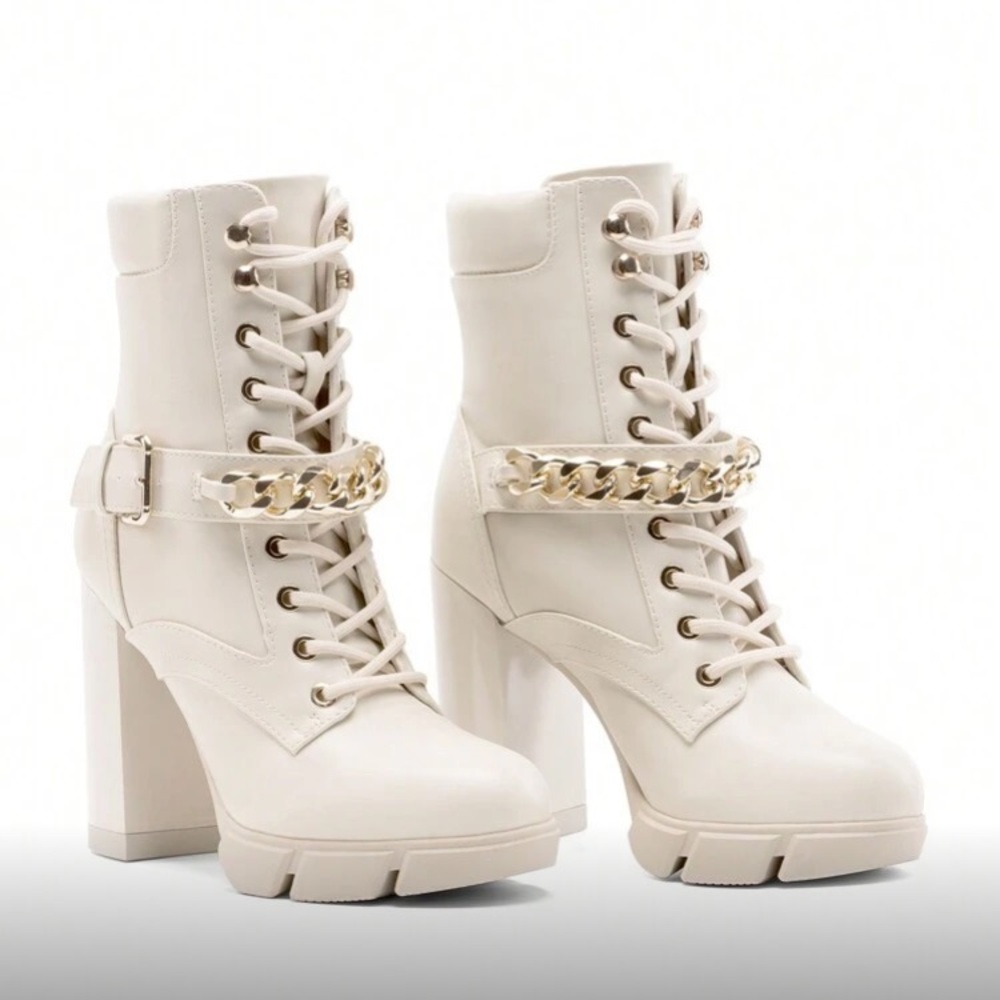 Elegant Black Lace-Up Boots with Chain Accent - Picture 10 of 11